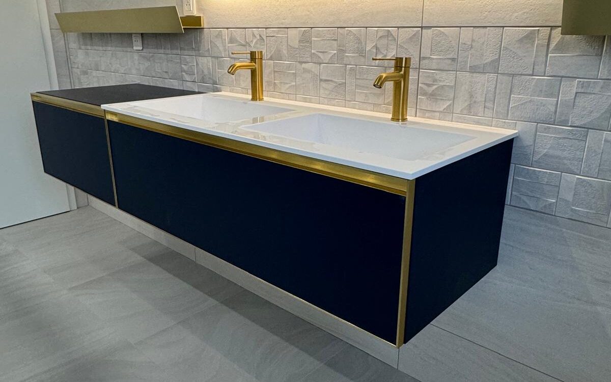 WHATSAPP IMAGE 2026 09 24 AT 21.17.04 4 1200X750 | Haute Alsace Renovation Une salle de bains de caractère aux nuances de bleu, Wentzwiller Illzach